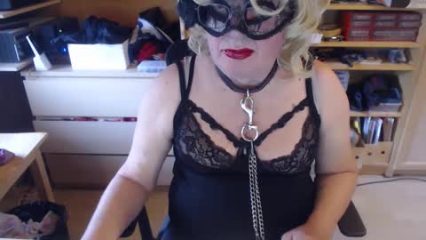 Snapshot of barbietranny chatting on 6, 3, 2026 barbietranny online show from 6, 3, 2026