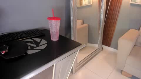 Luna online show from 12, 3, 2026