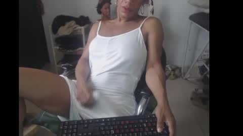 bardotbigcocktsx online show from 10, 3, 2025