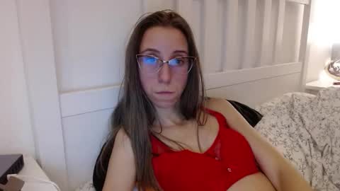 Snapshot of barelylegalblondy chatting on 20, 11, 2025 Lena online show from 20, 11, 2025