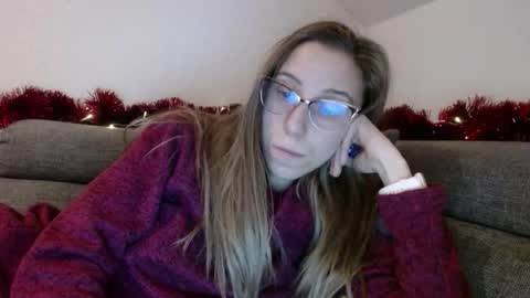 Snapshot of barelylegalblondy chatting on 10, 1, 2026 Lena online show from 10, 1, 2026