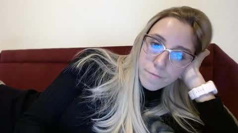 Snapshot of barelylegalblondy chatting on 17, 1, 2026 Lena online show from 17, 1, 2026