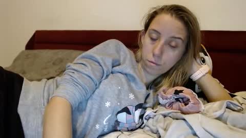 Snapshot of barelylegalblondy chatting on 10, 3, 2026 Lena online show from 10, 3, 2026