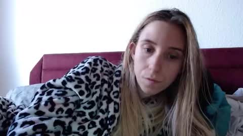 Snapshot of barelylegalblondy chatting on 12, 3, 2026 Lena online show from 12, 3, 2026