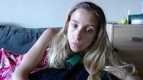 Snapshot of barelylegalblondy chatting on 24, 6, 2026 Lena online show from 24, 6, 2026