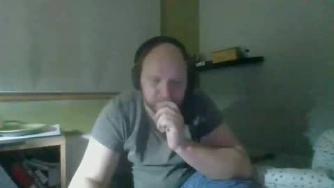 Snapshot of bart_poland chatting on 9, 11, 2025 bart_poland online show from 9, 11, 2025