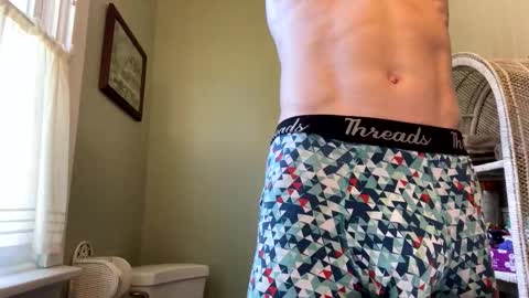 Snapshot of basicallyjustmee chatting on 9, 3, 2026 basicallyjustmee online show from 9, 3, 2026