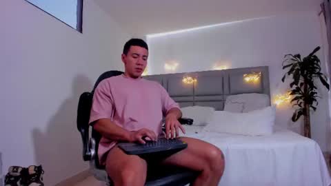 Snapshot of bastian_franco01 chatting on 28, 7, 2026 Bastian Independent Model online show from 28, 7, 2026
