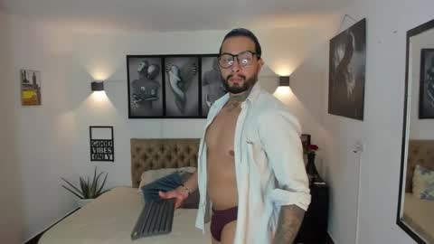 bastian_jones1 online show from 10, 11, 2025