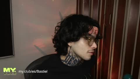 Snapshot of bastiel_ chatting on 10, 5, 2026 Bastiel online show from 10, 5, 2026