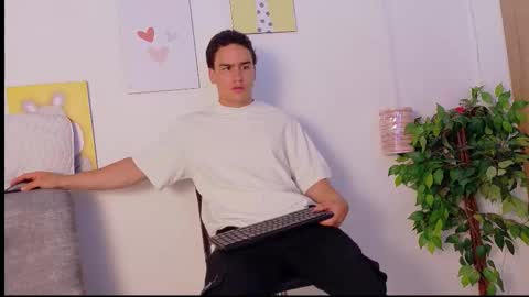 Snapshot of battista_turner chatting on 3, 3, 2026 battista online show from 3, 3, 2026