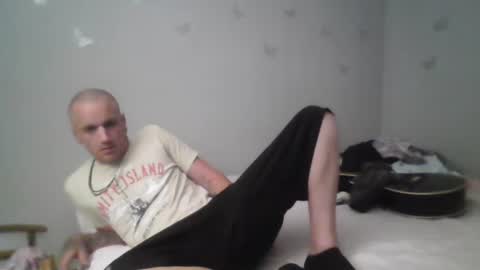 Snapshot of battlewolfxx chatting on 13, 10, 2025 battlewolfxx online show from 13, 10, 2025