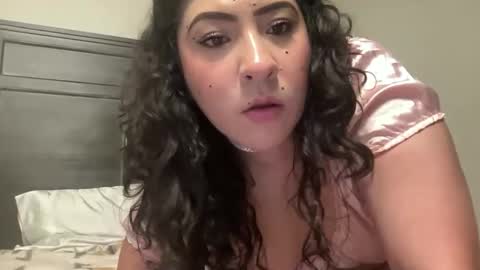 Snapshot of baybeegerrl chatting on 17, 12, 2024 baybeegerrl online show from 17, 12, 2024