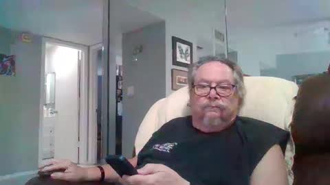 Single Grandpa in Florida. Love to C2C and have Fun Privately online show from 12, 1, 2026