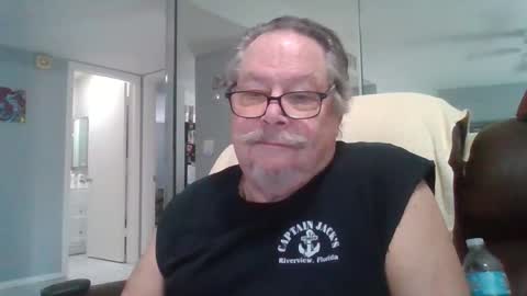 Single Grandpa in Florida. Love to C2C and have Fun Privately online show from 13, 1, 2026