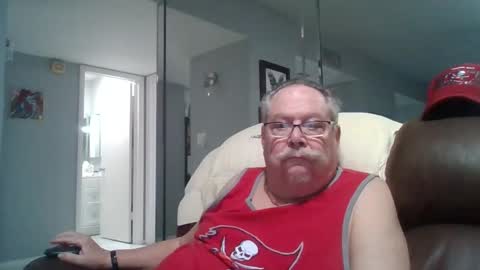 Single Grandpa in Florida. Love to C2C and have Fun Privately online show from 17, 2, 2026
