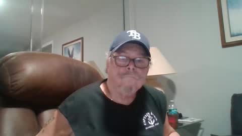 Single Grandpa in Florida. Love to C2C and have Fun Privately online show from 28, 5, 2026