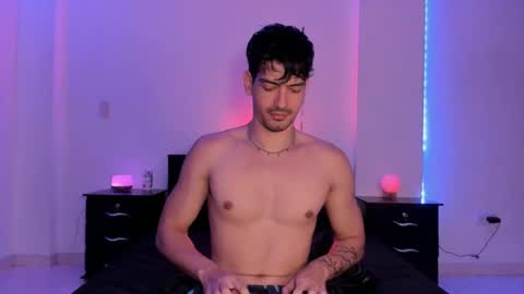 Valentino online show from 2, 1, 2025