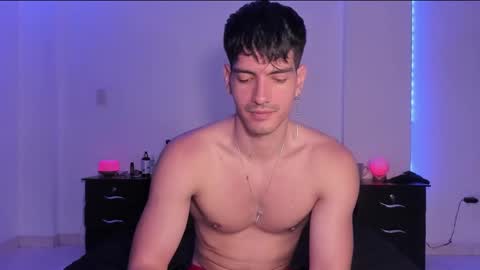 Valentino online show from 6, 2, 2025