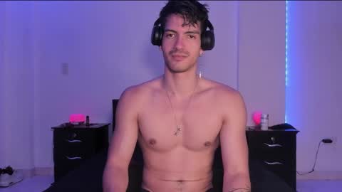 Valentino online show from 8, 2, 2025