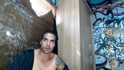 Snapshot of bbc_monster1 chatting on 17, 12, 2025 Justin online show from 17, 12, 2025