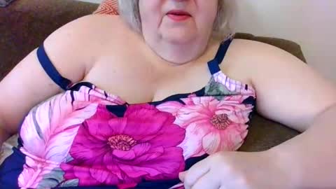 Snapshot of bbwflirty chatting on 5, 4, 2026 bbwflirty online show from 5, 4, 2026