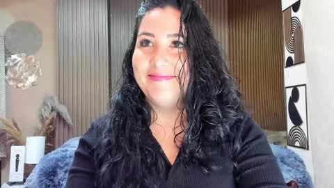 Snapshot of bbwluxurymuse chatting on 28, 5, 2026 bbwluxurymuse online show from 28, 5, 2026