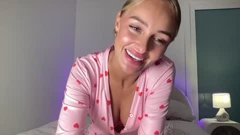 Snapshot of bbybreex chatting on 15, 6, 2026 Bree online show from 15, 6, 2026