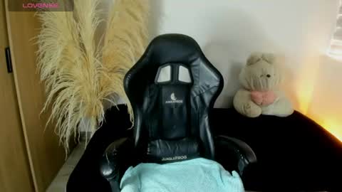 Cami online show from 30, 6, 2026