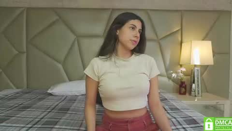 Snapshot of be_curiouss_ chatting on 6, 7, 2026 Helena Evan online show from 6, 7, 2026