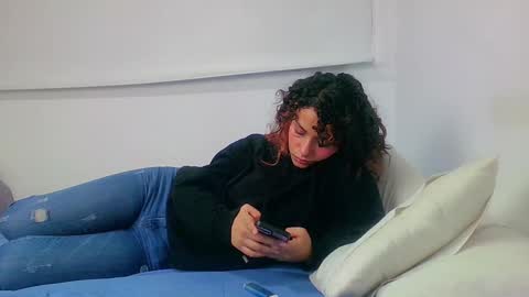 Sara  Juan online show from 24, 12, 2024