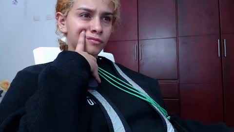 Sara  Juan online show from 18, 7, 2026