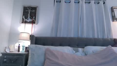 Snapshot of beach_bunny69 chatting on 4, 1, 2025 Emma online show from 4, 1, 2025