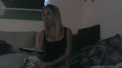 Snapshot of beach_bunny69 chatting on 6, 1, 2025 Emma online show from 6, 1, 2025