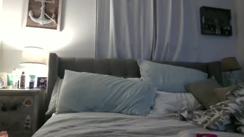 Snapshot of beach_bunny69 chatting on 10, 10, 2025 Emma online show from 10, 10, 2025