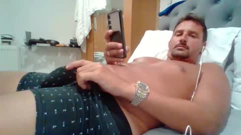 Snapshot of bearboudior chatting on 26, 5, 2026 bearboudior online show from 26, 5, 2026
