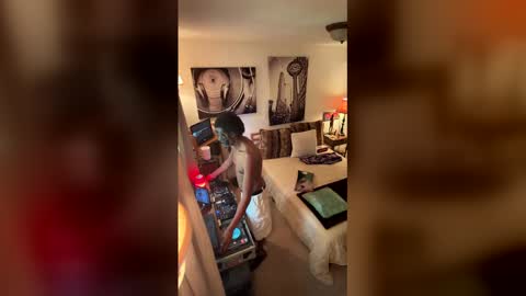 Snapshot of bearmeat4you chatting on 17, 5, 2026 bearmeat4you online show from 17, 5, 2026