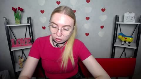 BeatriceFlyy online show from 12, 12, 2024