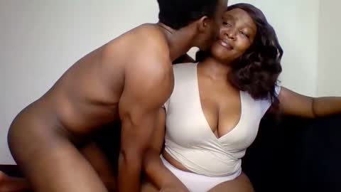 Chelsea and Raymond online show from 29, 10, 2025