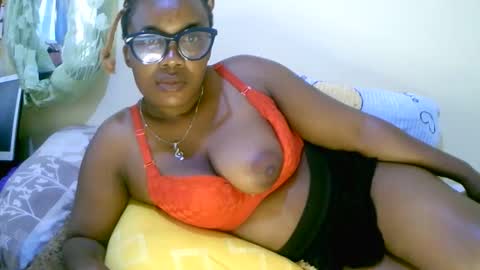 beautifulpeach2 online show from 18, 2, 2025