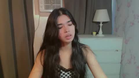 Snapshot of beautifultrixie chatting on 6, 5, 2026 TRIXIE online show from 6, 5, 2026