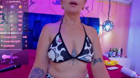 Chantall online show from 12, 1, 2025