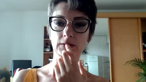 Raluca online show from 5, 7, 2026