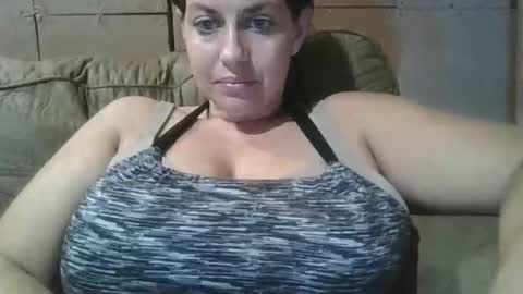 beccabee37 online show from 21, 10, 2025