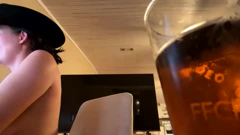 beccaraexoxo online show from 27, 5, 2026