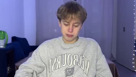 Snapshot of beeb0y chatting on 26, 11, 2025 beeb0y online show from 26, 11, 2025