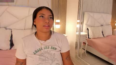 Snapshot of belacampbell chatting on 22, 11, 2025 Bela online show from 22, 11, 2025