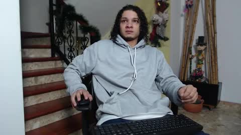 independent model online show from 16, 12, 2025