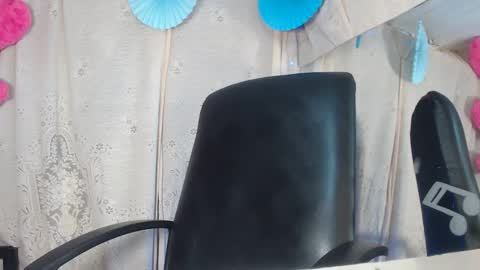 modelo independiente online show from 5, 12, 2024