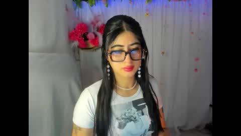 modelo independiente online show from 21, 4, 2026